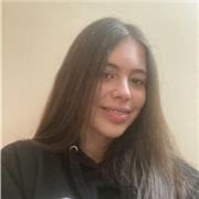 Doy clases particulares. Además de dar inglés, puedo dar otras asignaturas y soy totalmente flexible a las clases (puedo online)